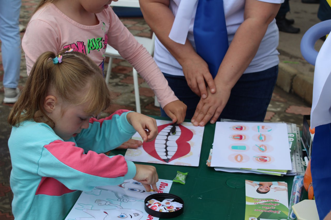 Порядка 300 жителей Краснокаменска показали свои мускулы